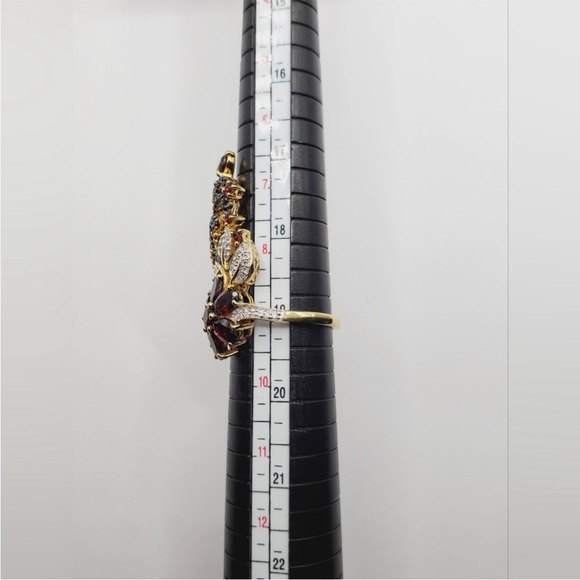 Genuine Garnet - White Topaz - Black Spinel Yellow Gold / 925 Silver Flower Ring - Picture 6 of 7